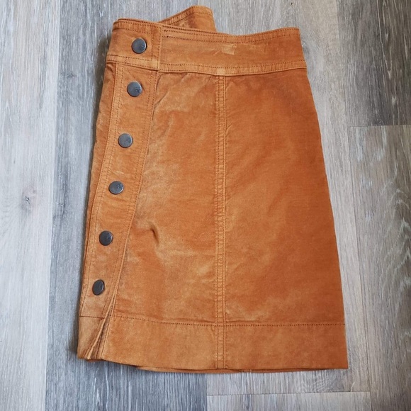 Velveteen A-Line Mini Skirt Button-Front Edition - Picture 12 of 14